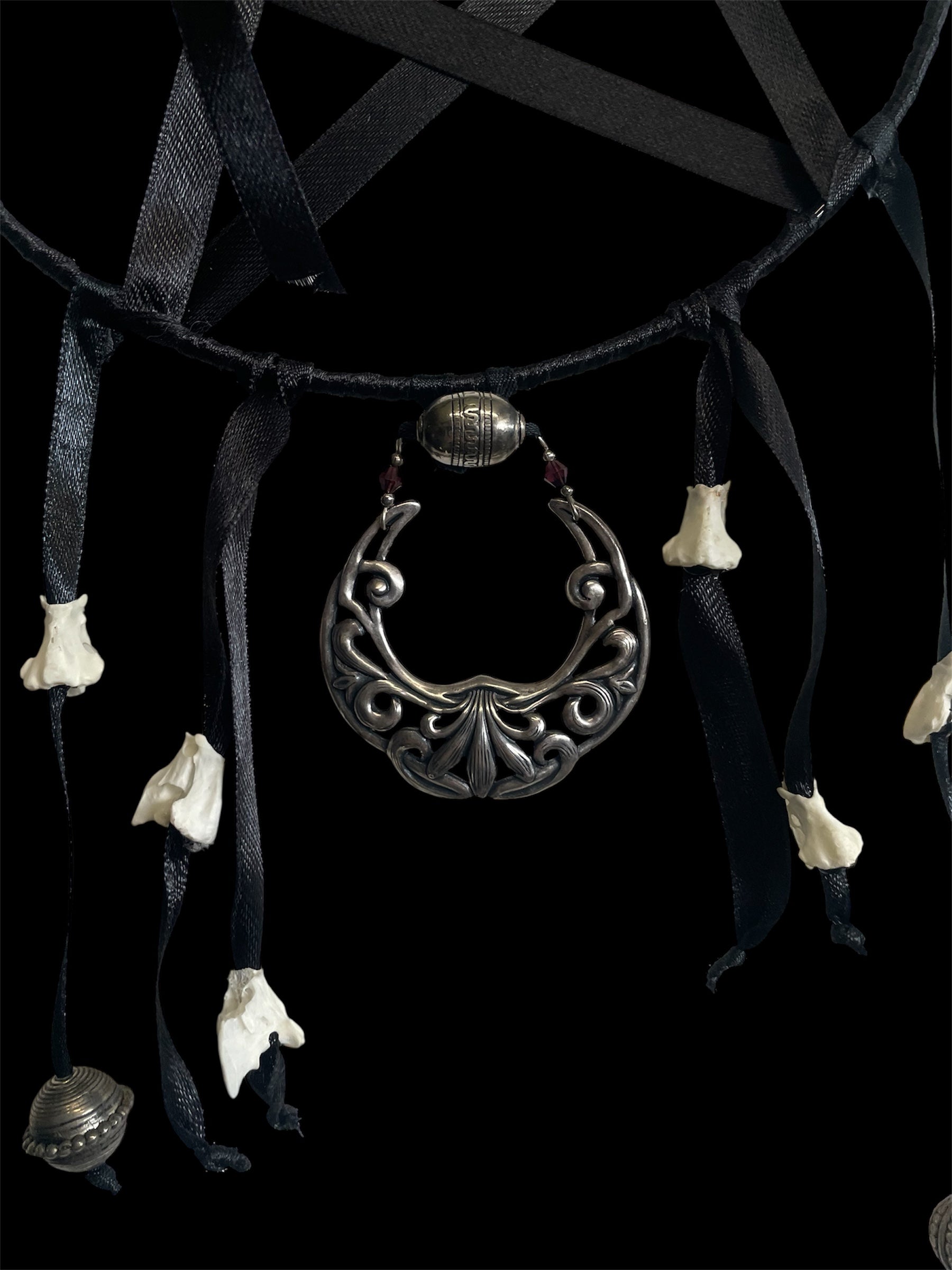 Skull totem - Brynja S