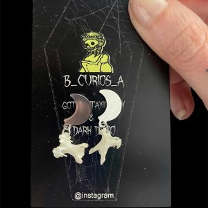 bone oorbellen zilverkleur maan