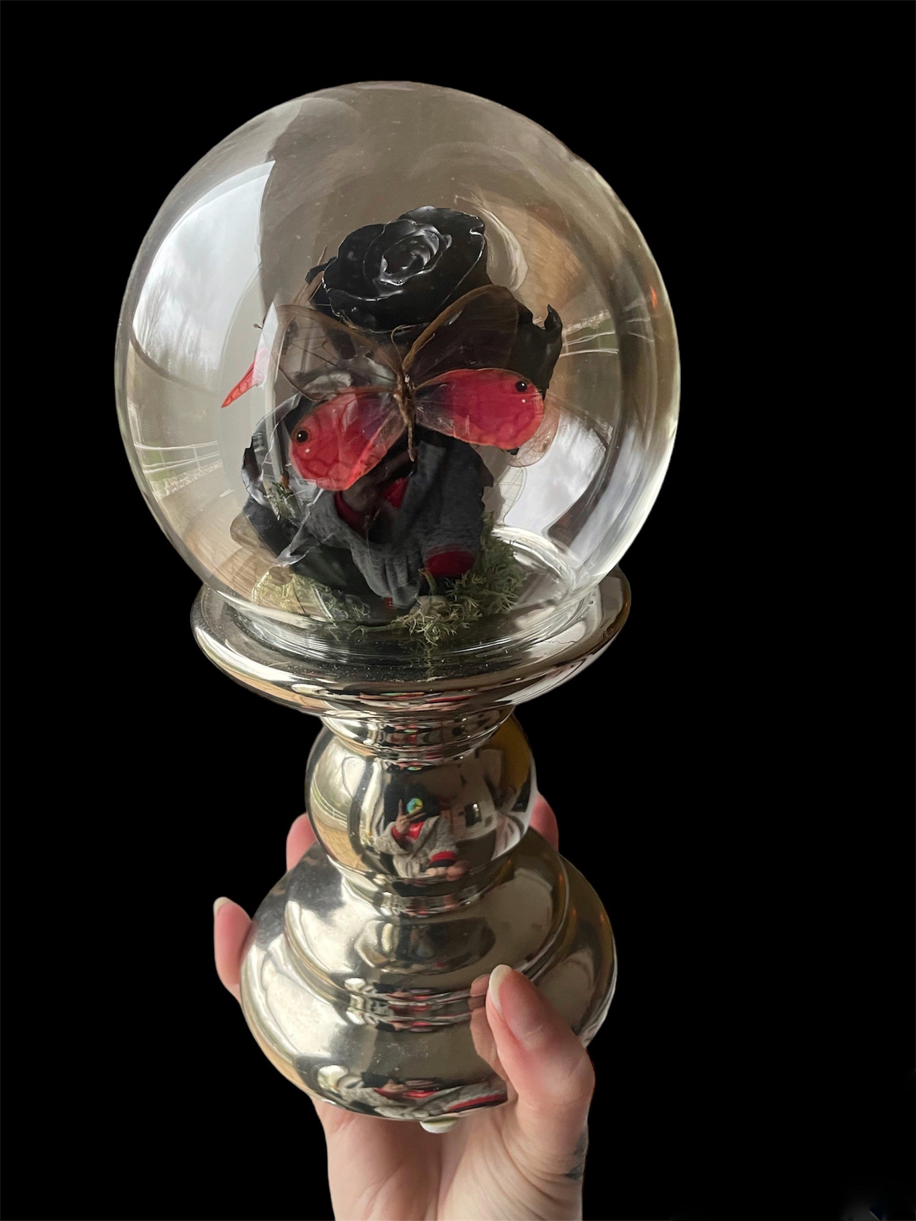 glazen bol vlinders op wax rozen